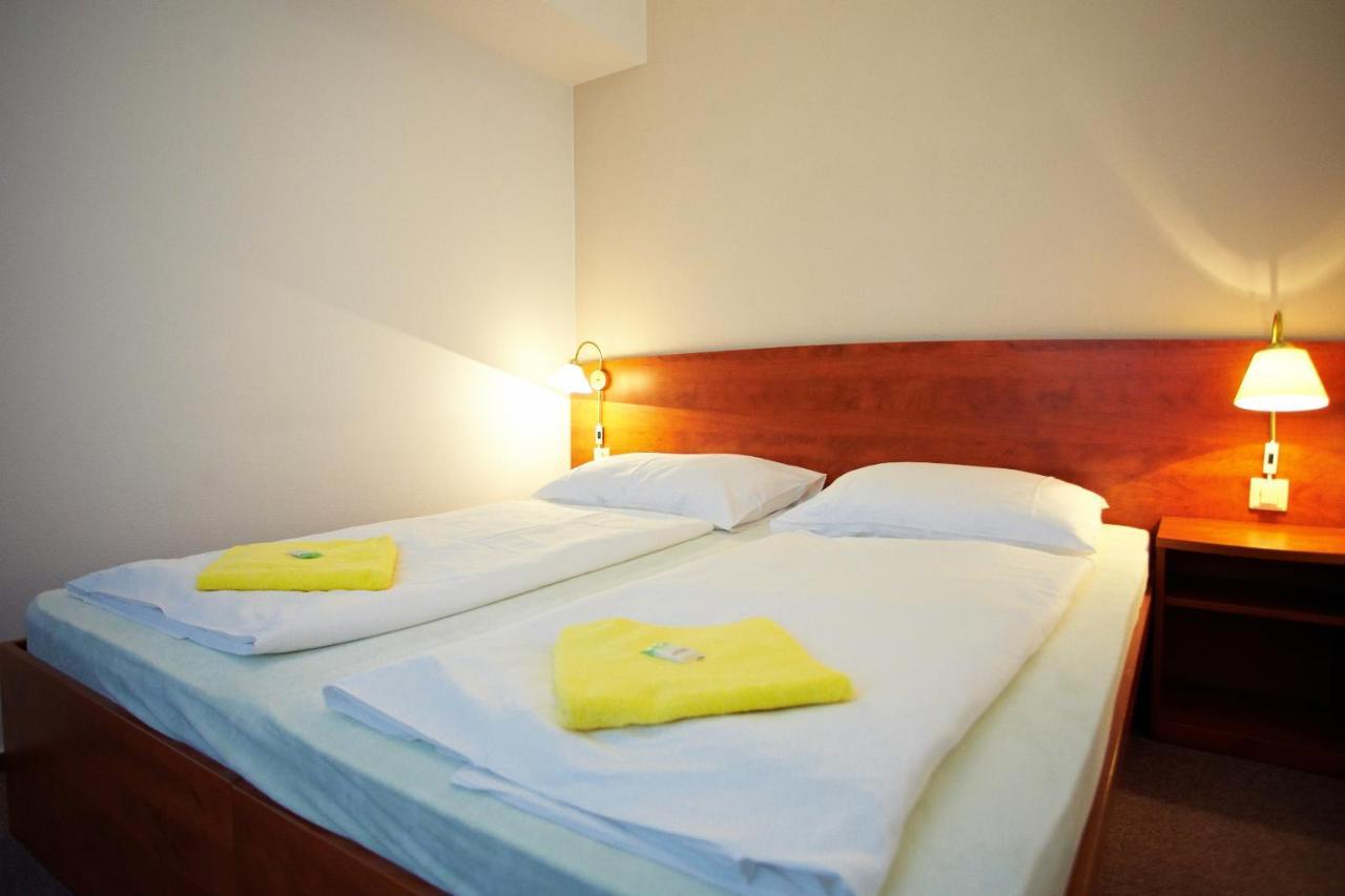 Wellness Hotel Central Klatovy Exterior foto