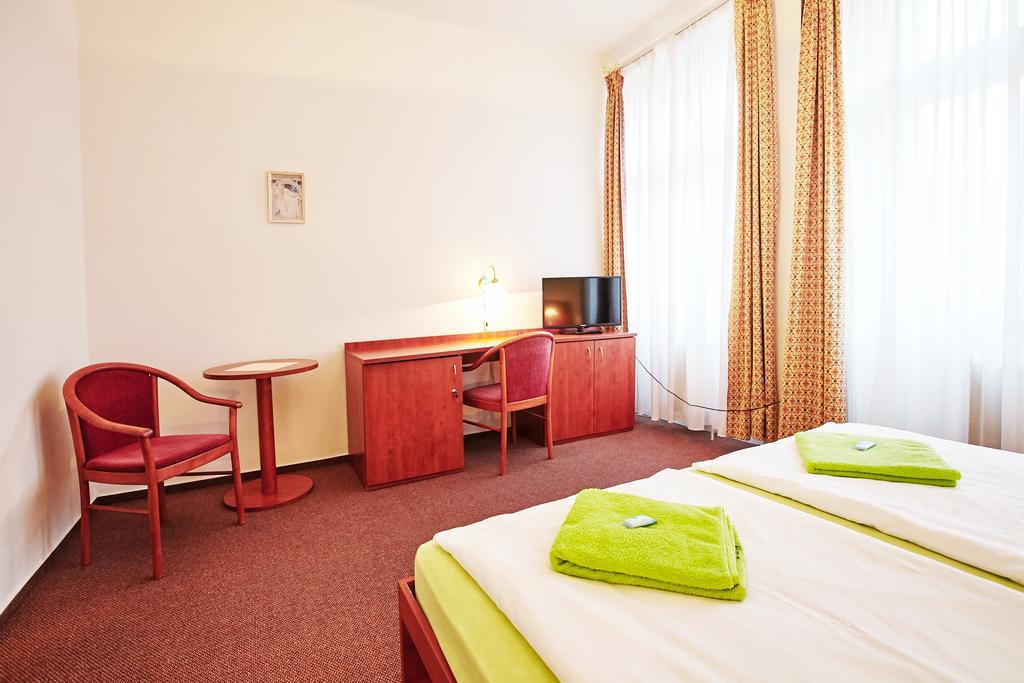 Wellness Hotel Central Klatovy Quarto foto