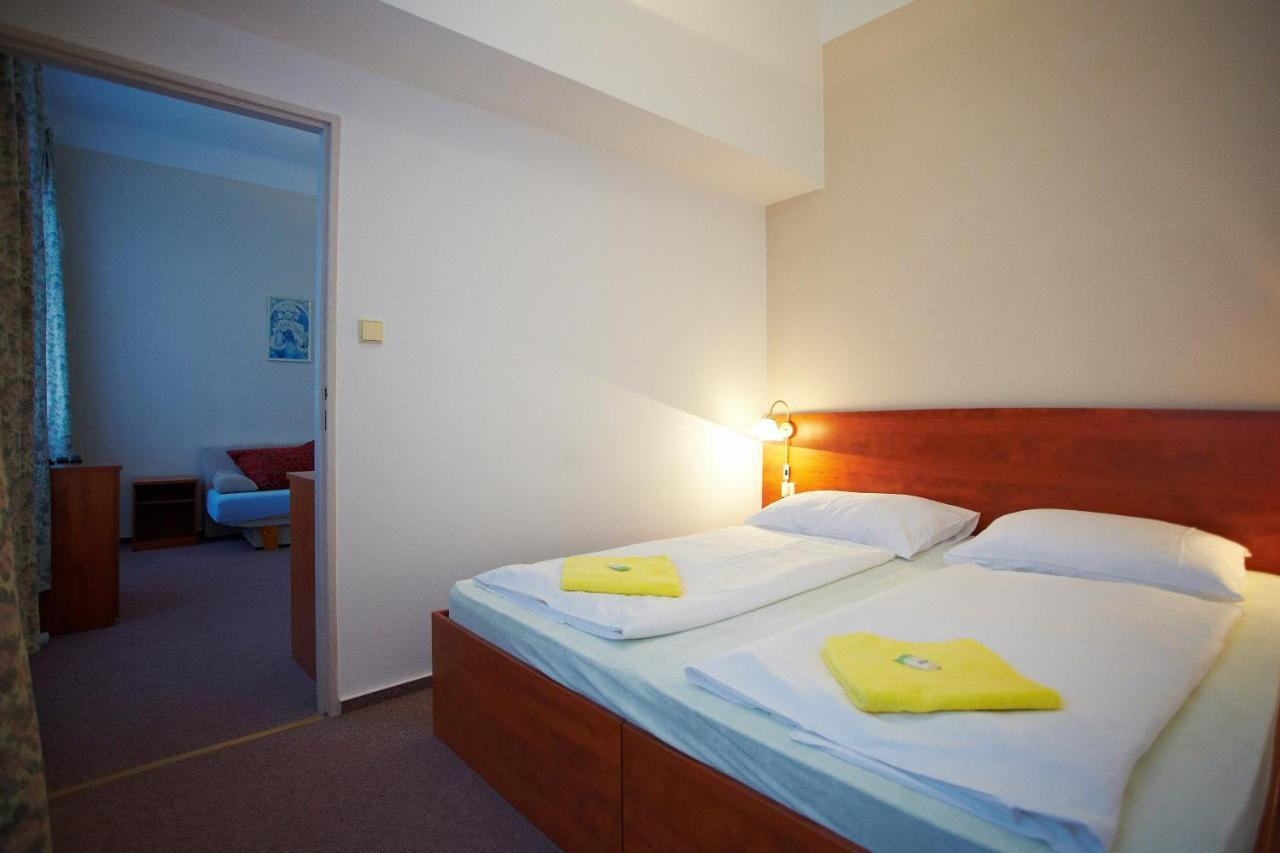 Wellness Hotel Central Klatovy Exterior foto
