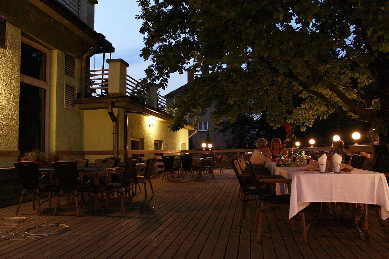 Wellness Hotel Central Klatovy Exterior foto