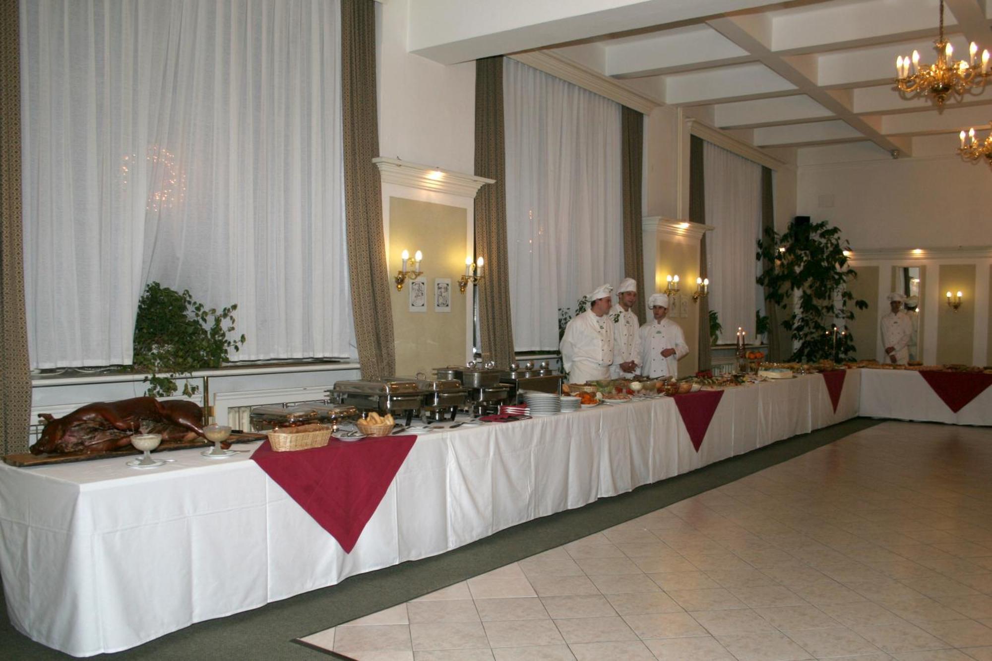 Wellness Hotel Central Klatovy Exterior foto