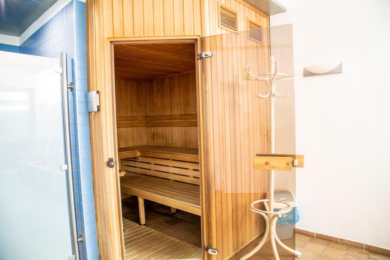 Wellness Hotel Central Klatovy Exterior foto